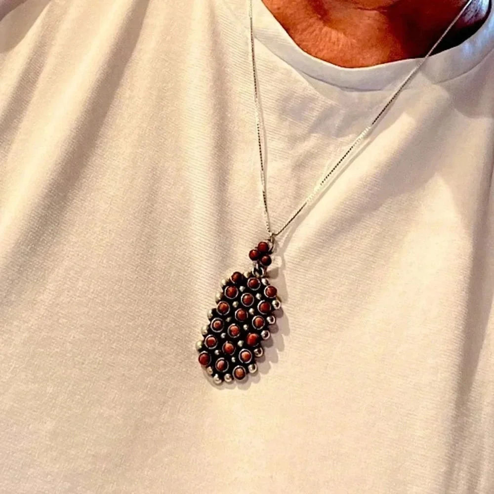 Vintage 925 Silver Beaded Coral Pendant on New 20" Sterling Box Chain - Picture 4 of 8